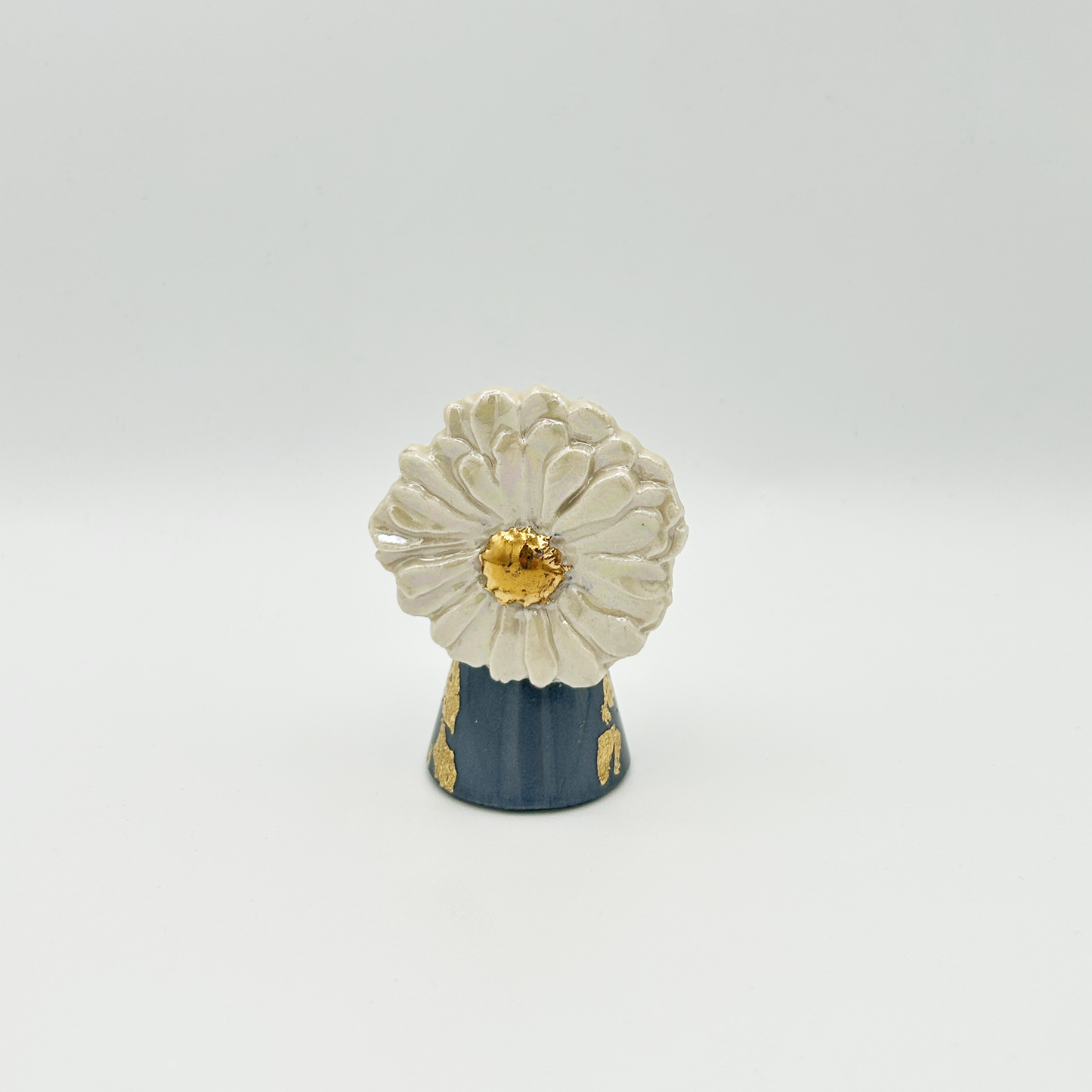 Daisy statement ring