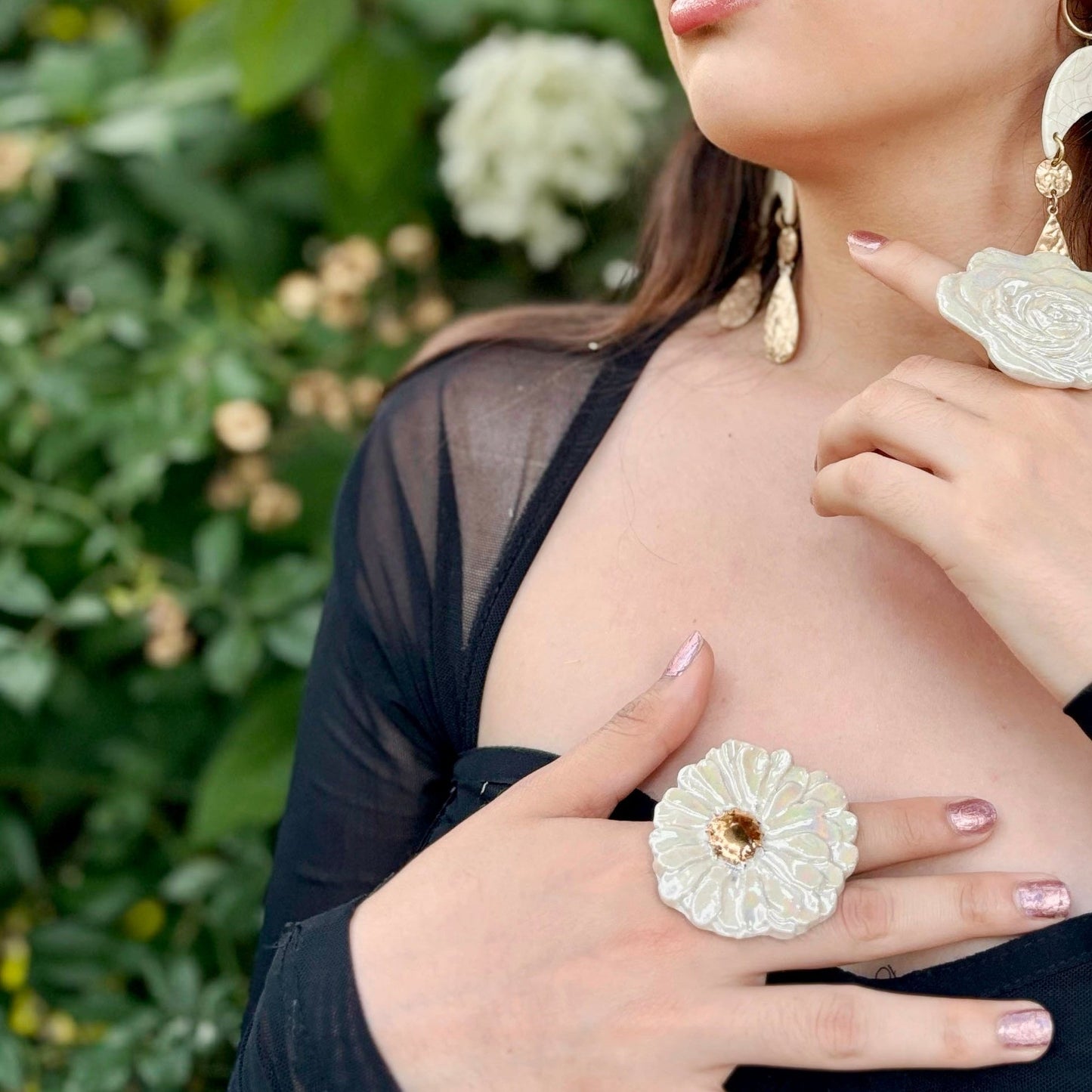 Daisy statement ring