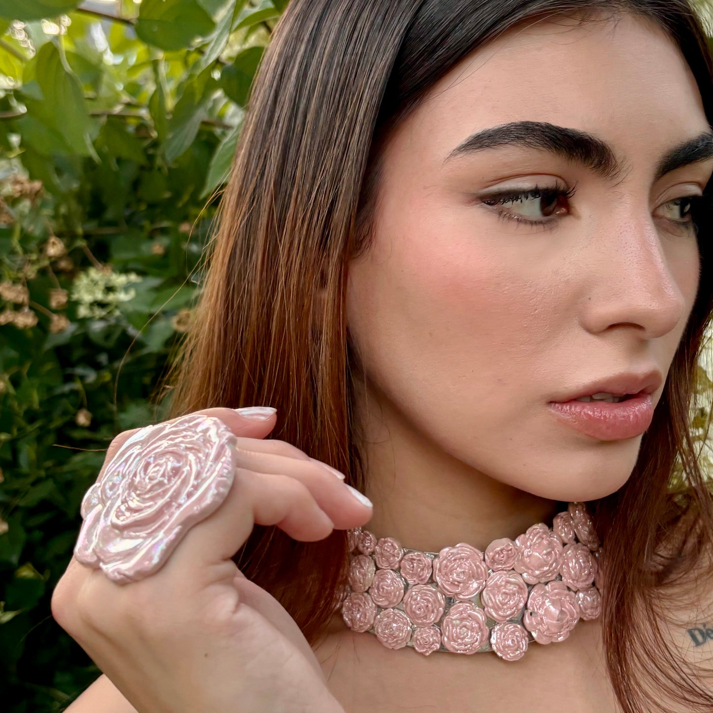 Rose bouquet choker
