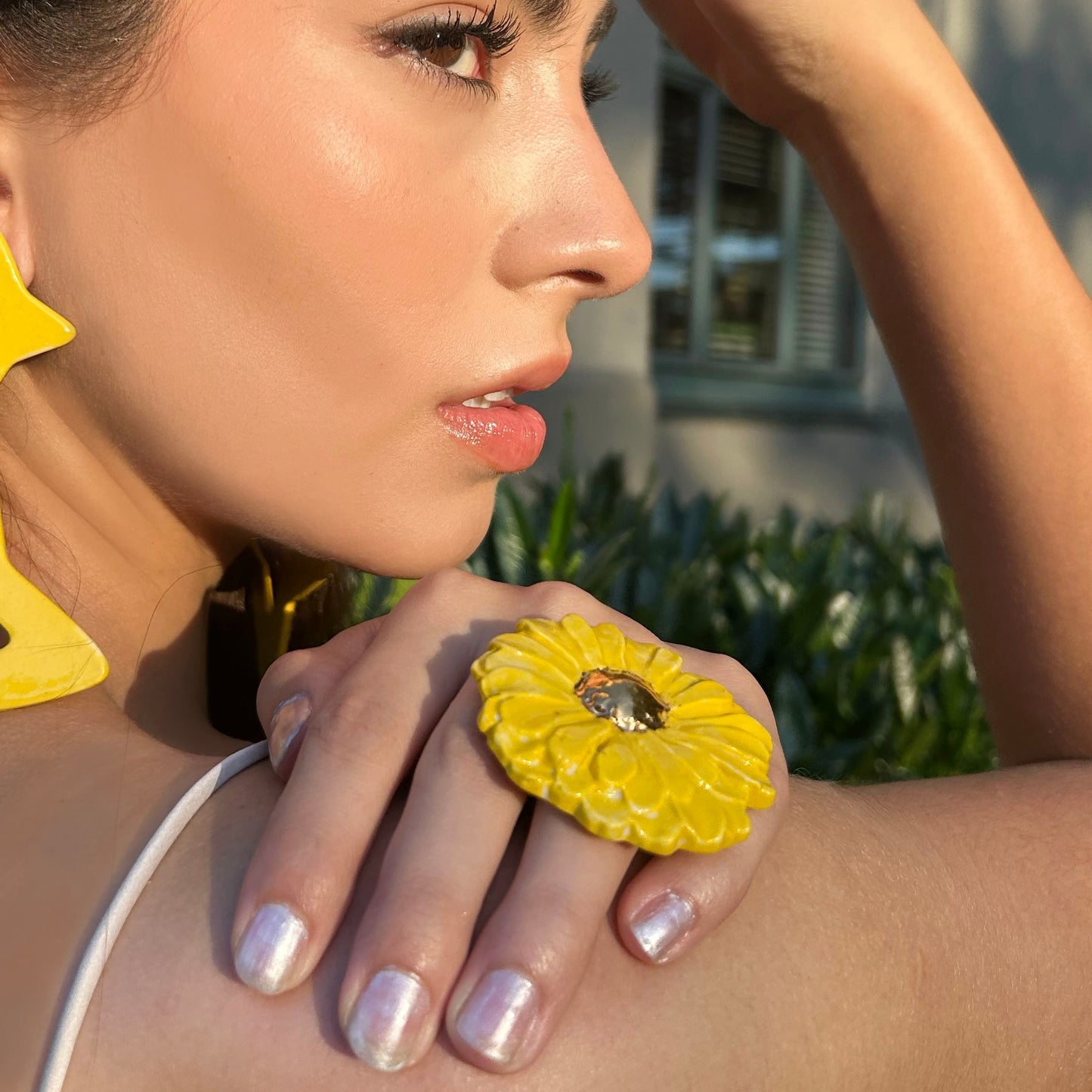 Daisy statement ring