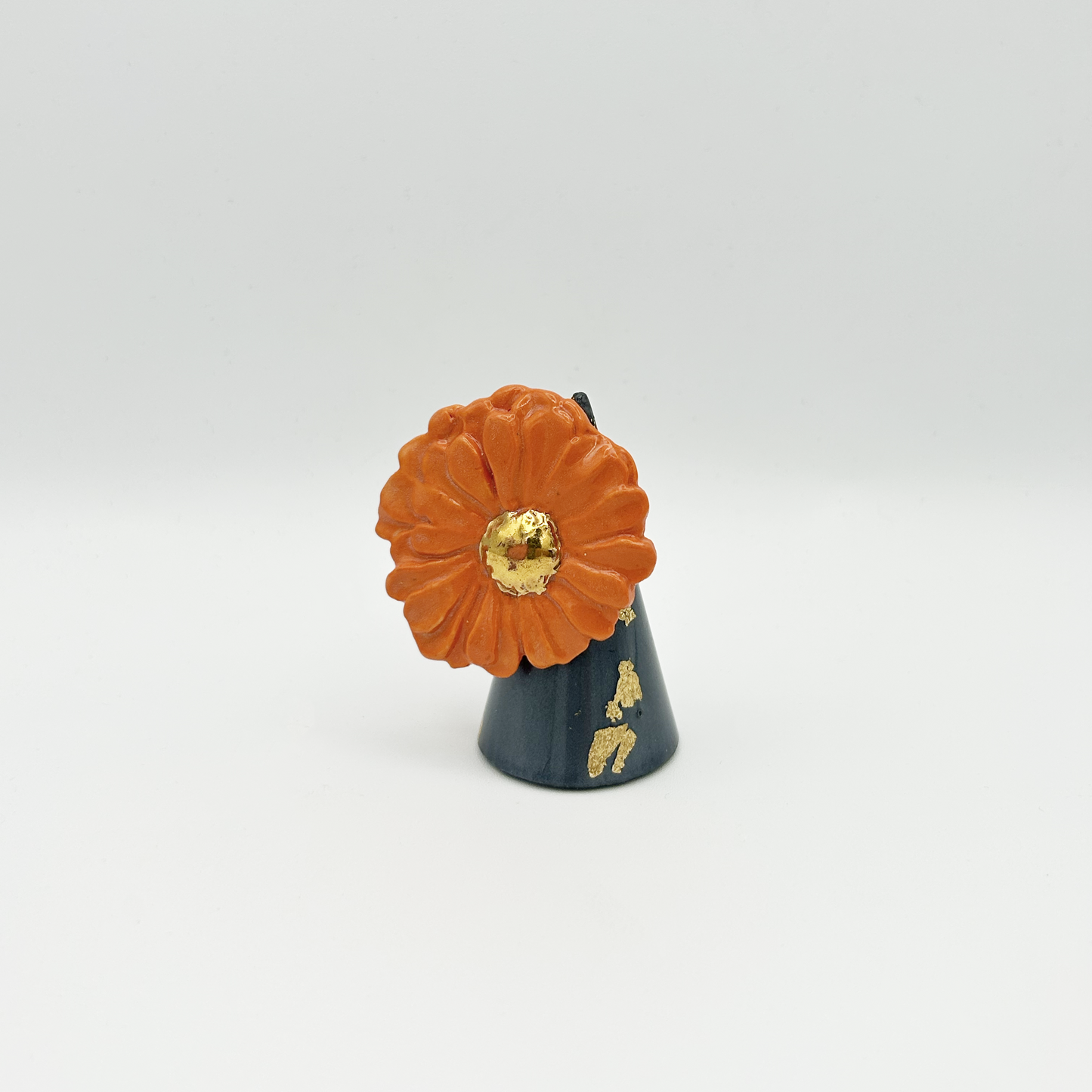 Daisy statement ring