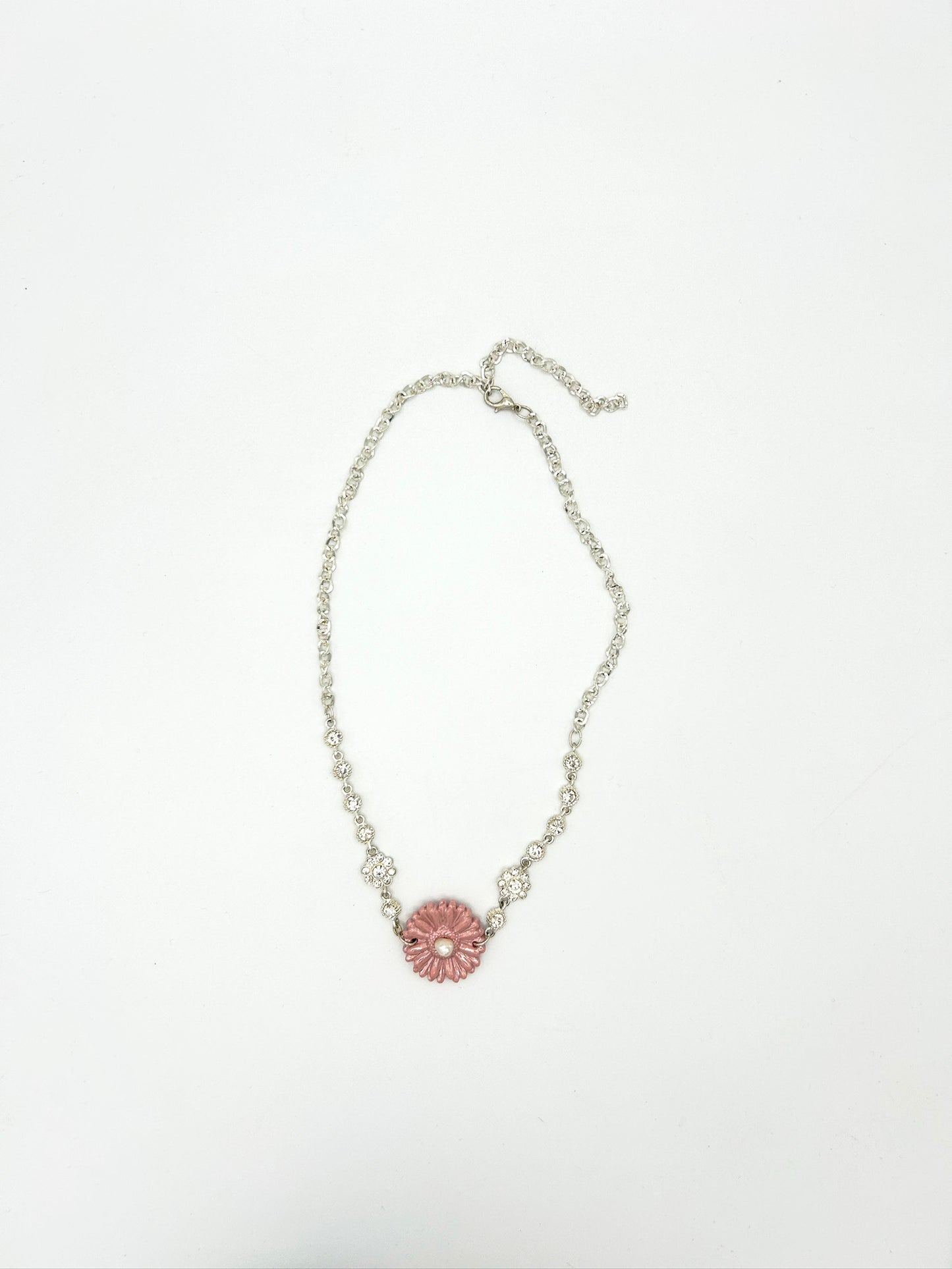 Pink and pearl daisy necklace