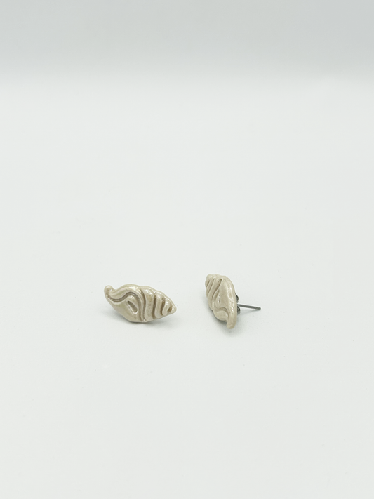 Conical shell studs